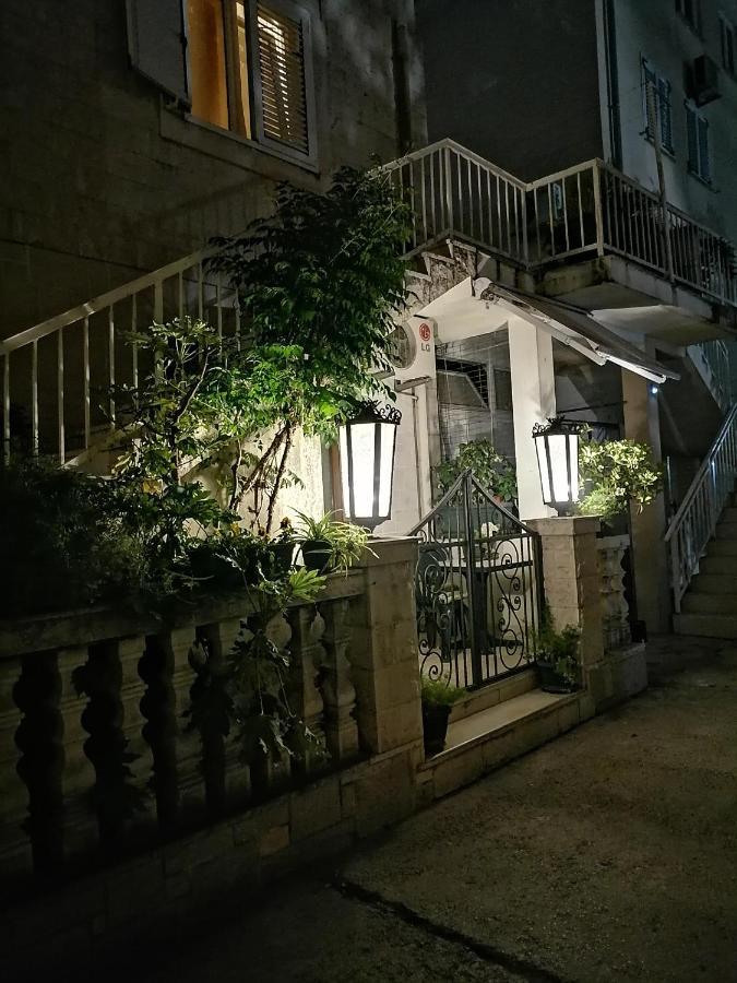 Romana 1 Tivat Extérieur photo
